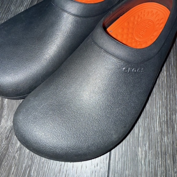 CROCS non slip work clogs - Picture 5 of 7